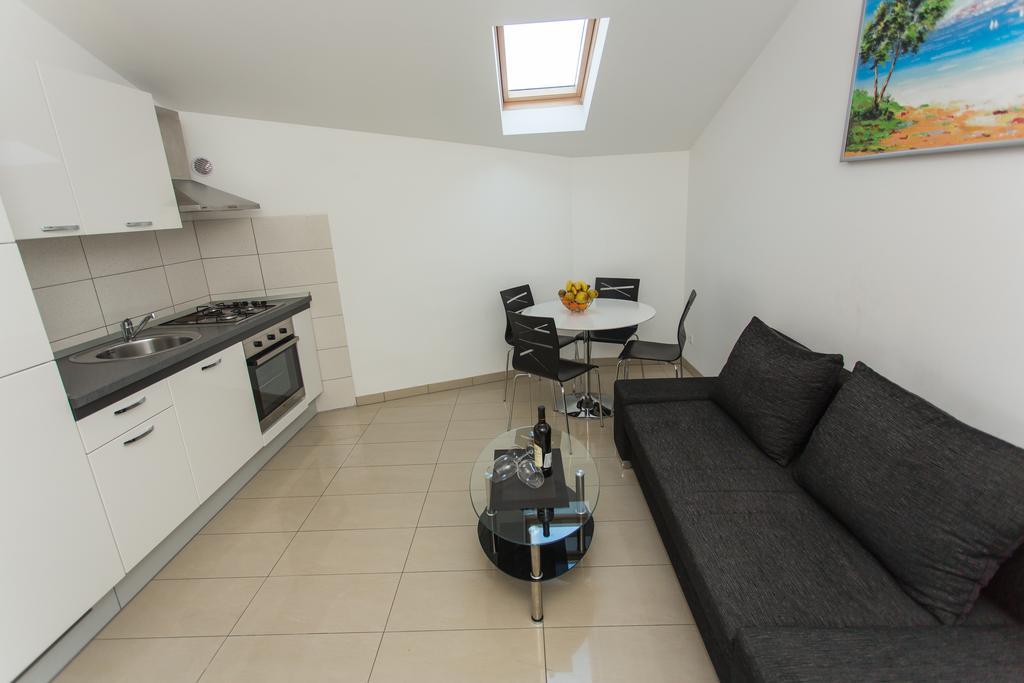 Apartments Little Paradise Trogir Rum bild
